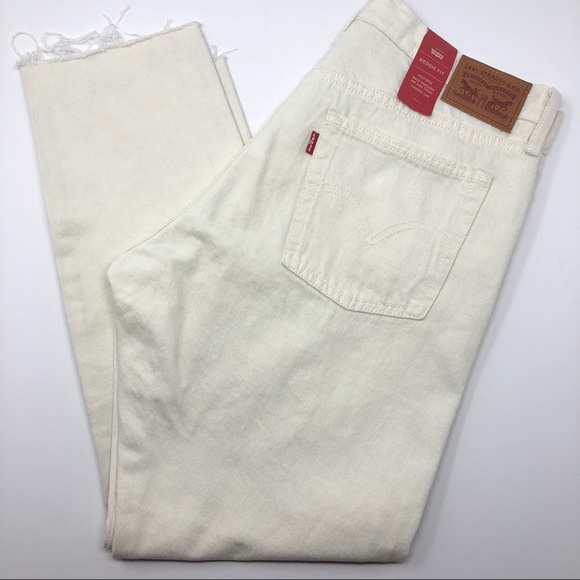 white levis wedgie jeans